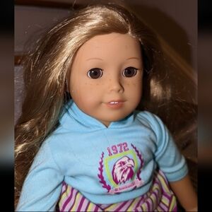 Beautiful america girl doll sandy blonde brown eyes